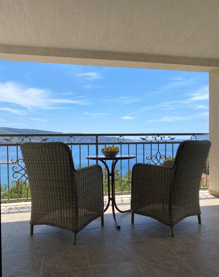 The Ana Apartments Komiza Luaran gambar