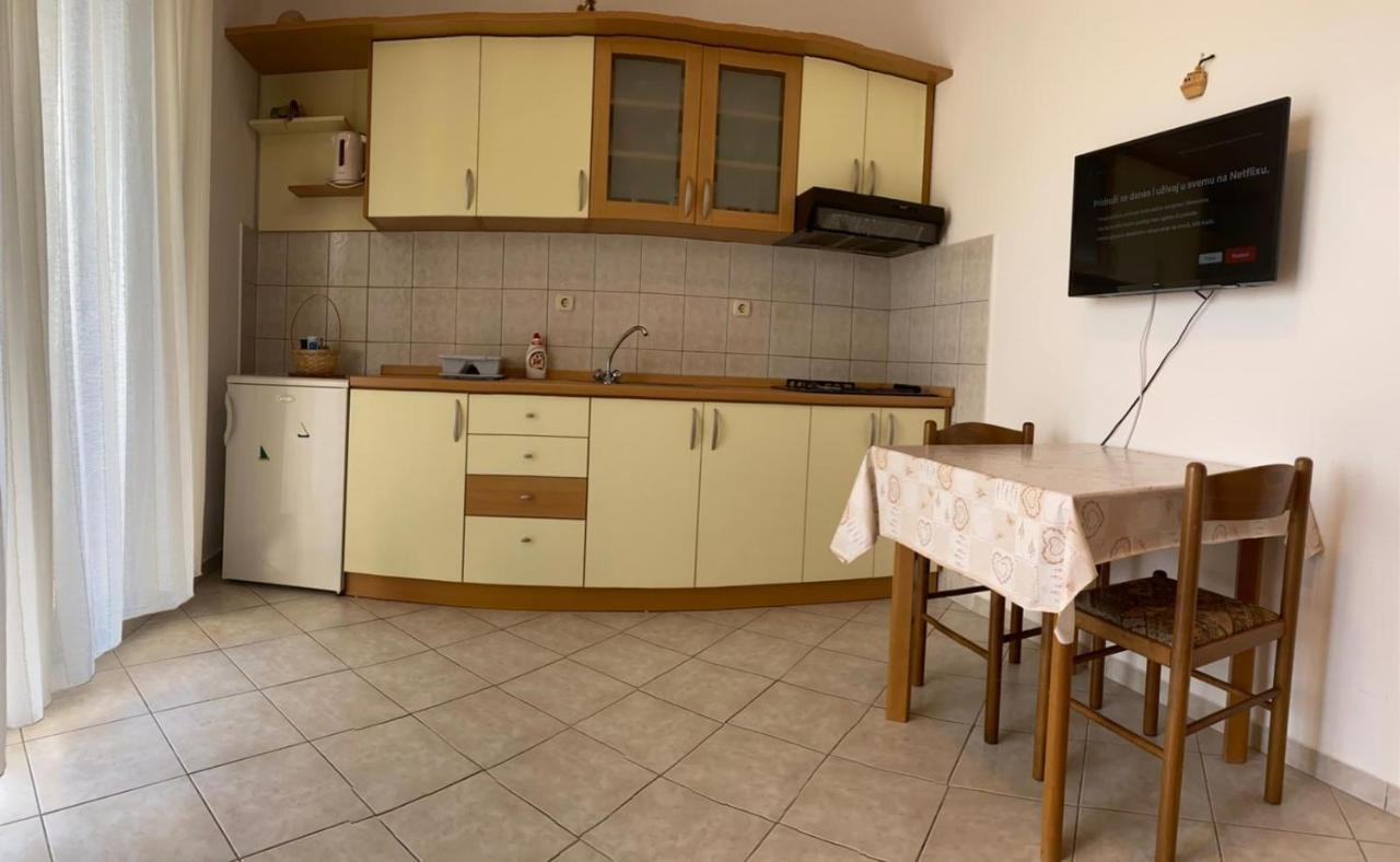 The Ana Apartments Komiza Luaran gambar
