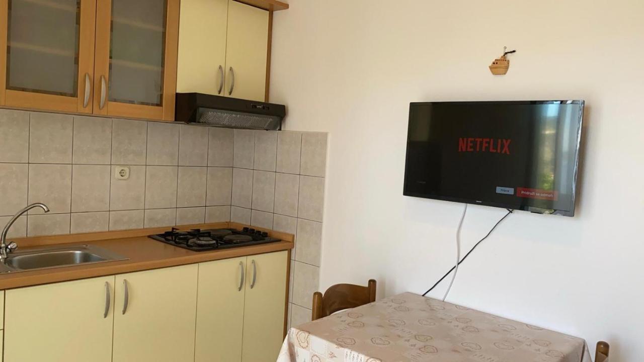 The Ana Apartments Komiza Luaran gambar