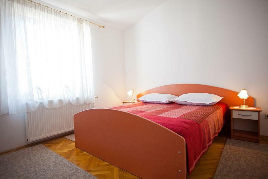 The Ana Apartments Komiza Luaran gambar